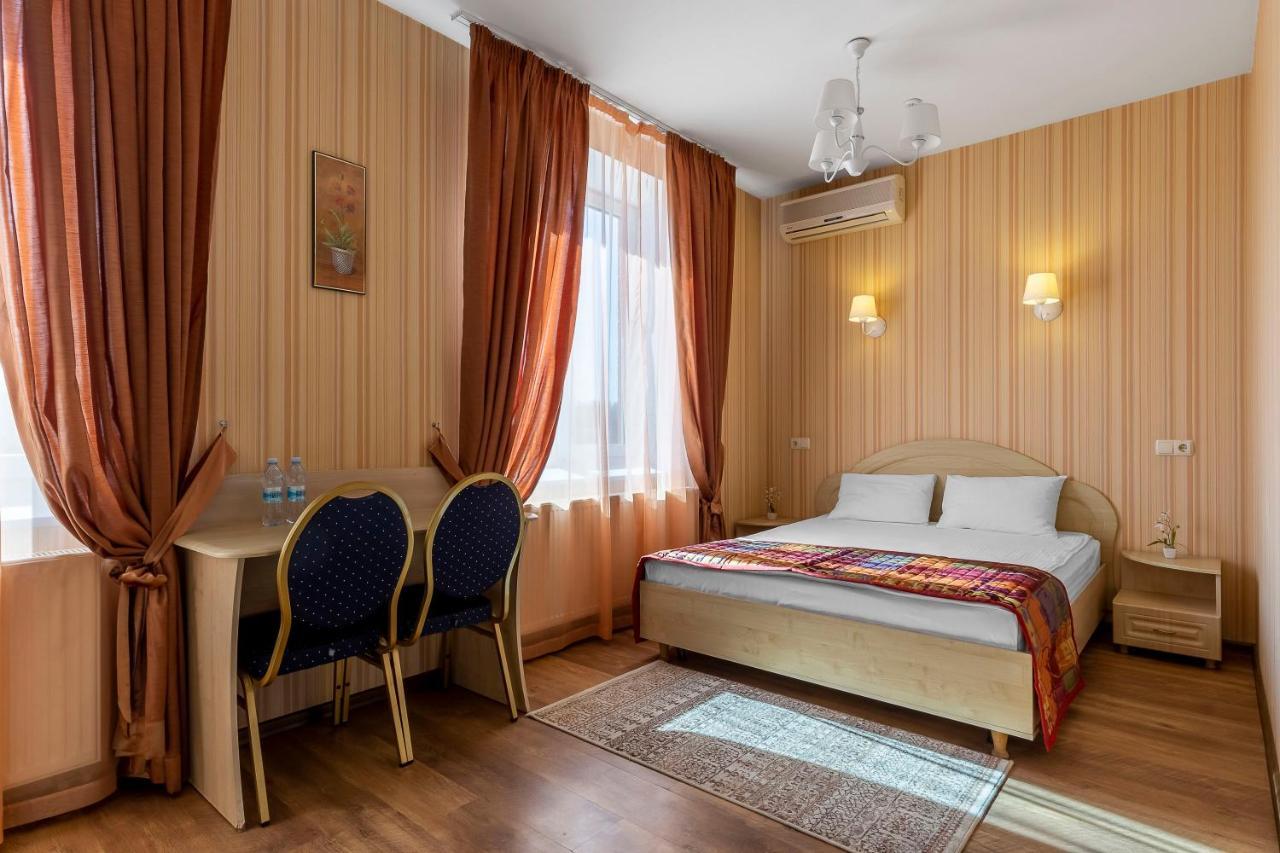 Гостиница Siesta Киев Sofiivska Borshchahivka Bagian luar foto
