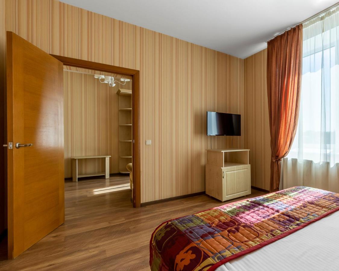 Гостиница Siesta Киев Sofiivska Borshchahivka Bagian luar foto